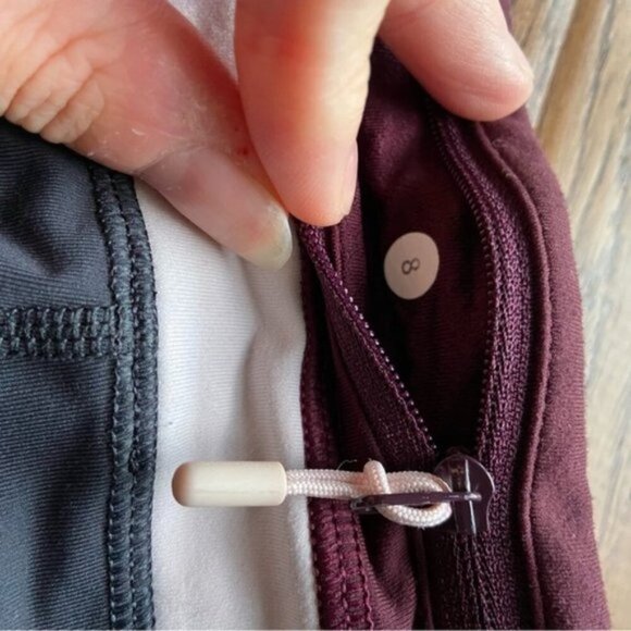 Lululemon Run: Inspire Crop II Deep Coal / Bordeaux Drama / Pretty Pink size 8 - Picture 6 of 8